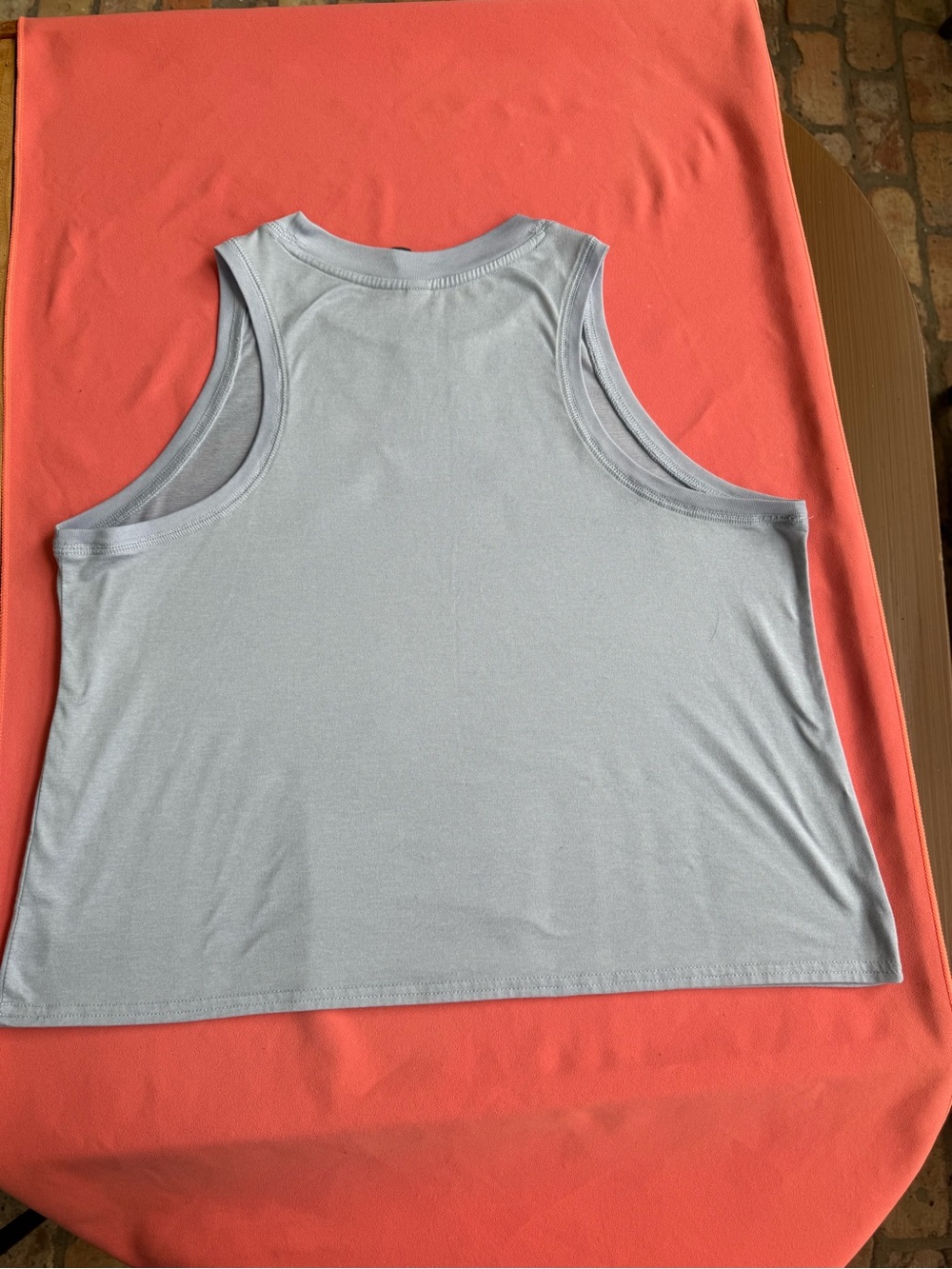 Vuori Energy Tank in Light Blue Size Large - Picture 5 of 5